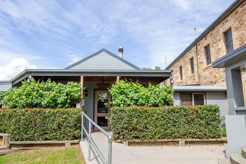 The Globe Hotel, Rylstone - Dentist Find 1
