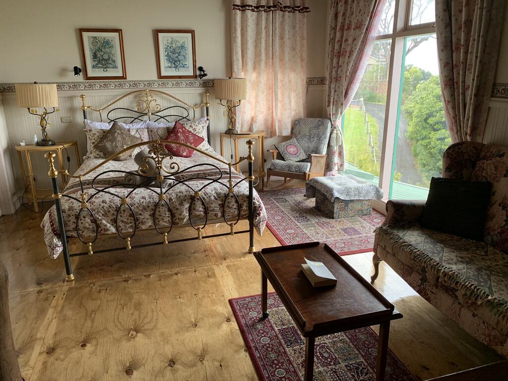 The Goat and Goose Bed  Breakfast