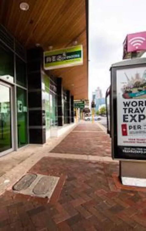 The Heart Of Northbridge With Complimentary Parking, Wifi & Netflix - Dentists Australia 3