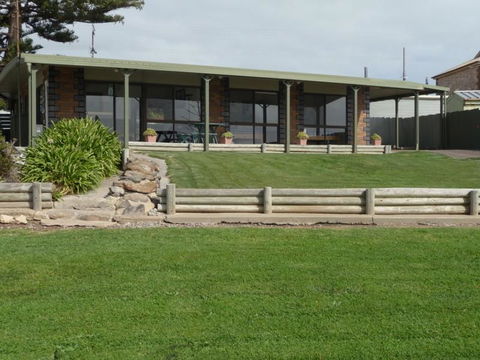 The Hideaway - Dentists Australia 2