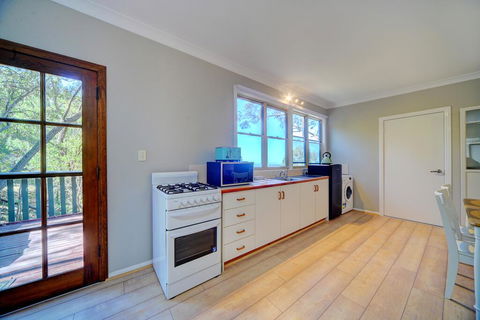 The Hillside Cottage - Dentist Find 1