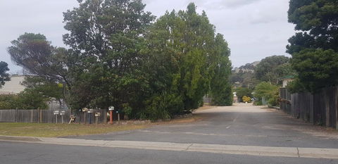 The Hut - Dentists Australia 1