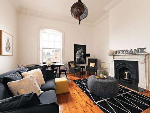 The Ivy Bank - Dentist Find 3