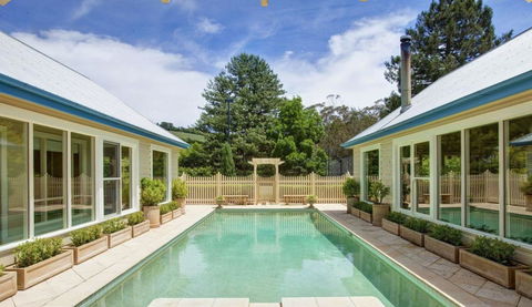 The Kangaloon House - Dentist Find 1