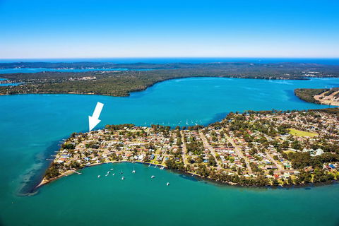 The Lake Escape - Dentist Find 3
