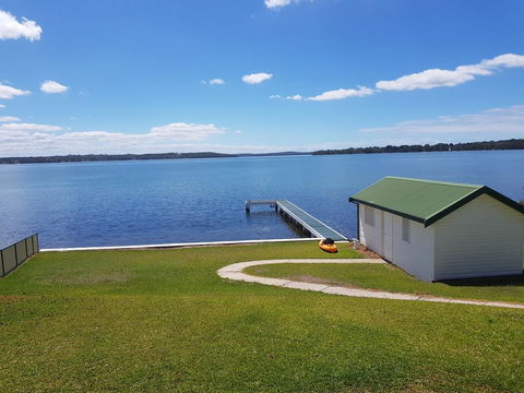 The Lake Escape - Dentist Find 0