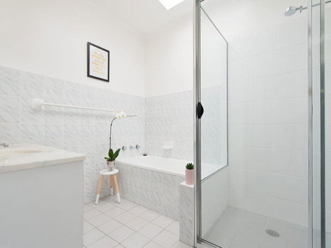 The Loft @ Fingal Bay - Dentist Find 3