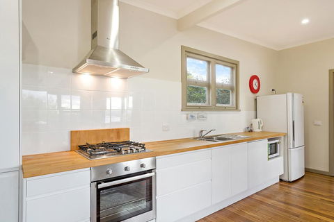 The Love Shack - Dentist Find 1