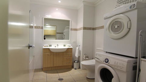 The Marina 408 - CBD Location - Dentist Find 3