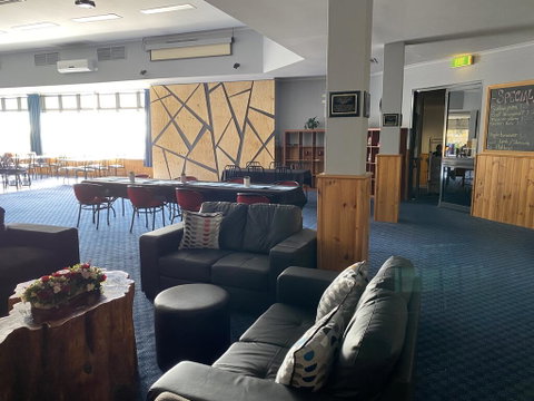 The Menai Hotel - Dentist Find 2