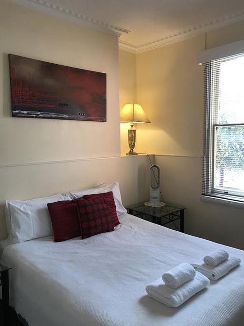 The Mews Motel - Dentists Australia 1