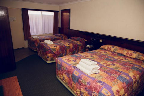 The Miners Rest Motel - Dentist Search 3