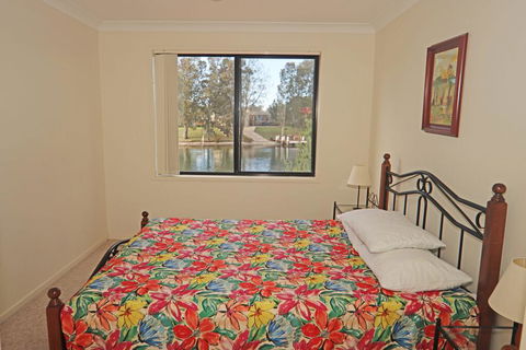 The Mooring's Waterfront - Dentist Search 3