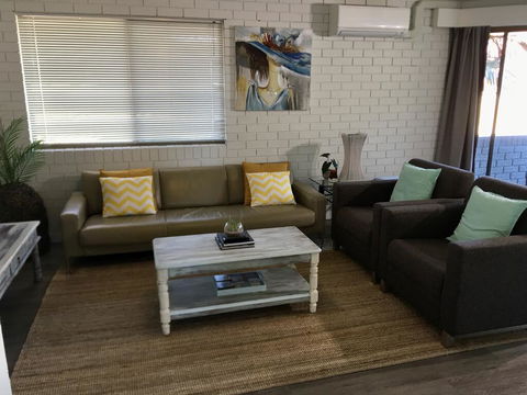 The Nesst @ Southport - 2 Bdrm Apartment - Dentist Find 1