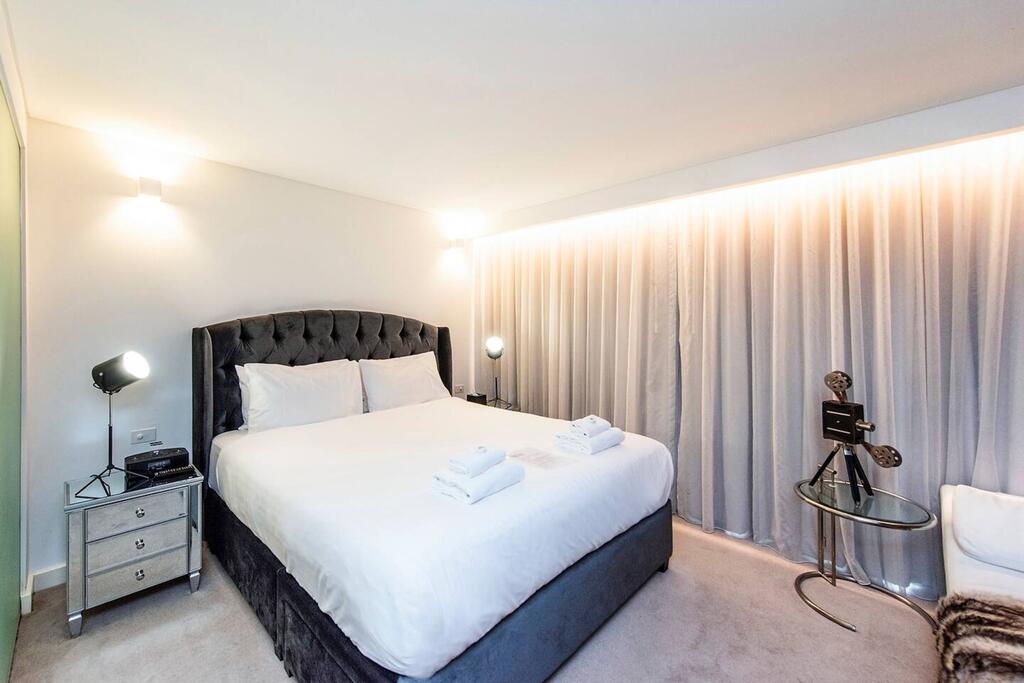 The Nest - Hollywood Style Space with Roof Terrace