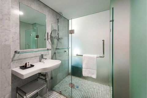 The Nest - Spacious Studio On Newcastle St With Roof Terrace - Dentist Find 2