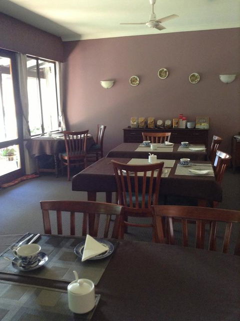 The Noble Grape Guesthouse - Dentist Find 3