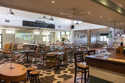 The Oaks Hotel - Dentist Find 1