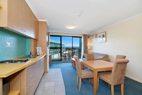 The Oaks Waterfront Resort, Unit 414 - Dentist Find 1