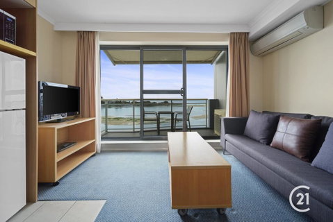 The Oaks Waterfront Resort, Unit 511 - Dentist Find 0