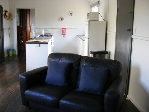 The Old School House BnB - Dentist Find 1