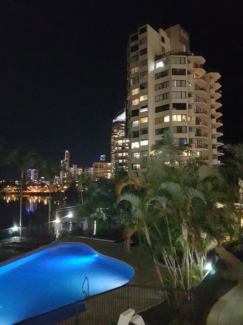The Pinnacle Apartments - Dentists Australia 1