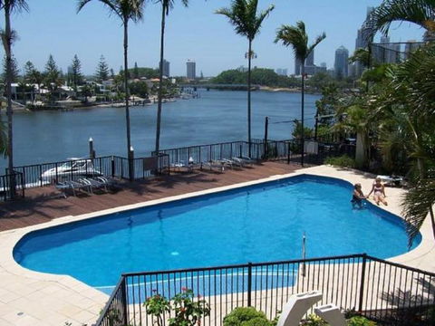 The Pinnacle Apartments - Dentists Australia 0