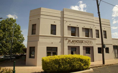 The Playhouse Hotel - Dentist Find 0