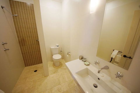 The Playhouse Hotel - Dentist Find 1