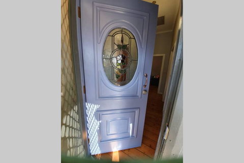 The Pool House - Dentist Find 3