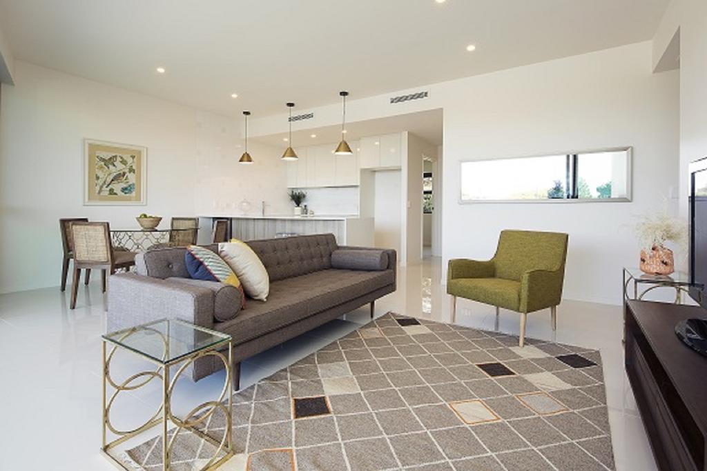 The Princess Bride - Executive 3BR Bulimba Apartment with Balcony in Central Location