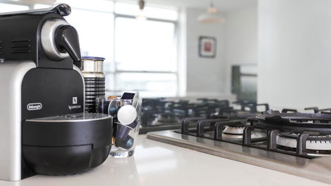 The Princess Of Bulimba - Executive 3BR Bulimba Apartment With Large Balcony Next To Oxford St - Dentist Find 2