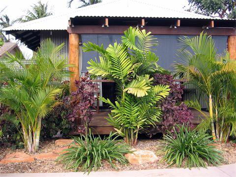 The Quarters Self Contained Bungalow - Dentists Australia 1