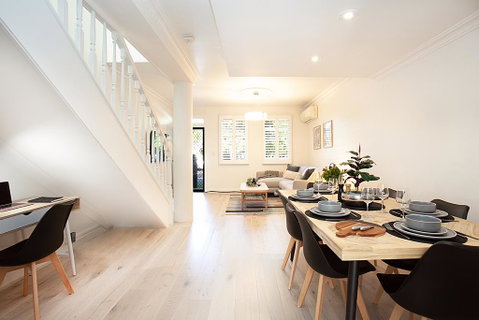THE RENWICK - Hosted By: L'Abode Accommodation - Dentist Find 0