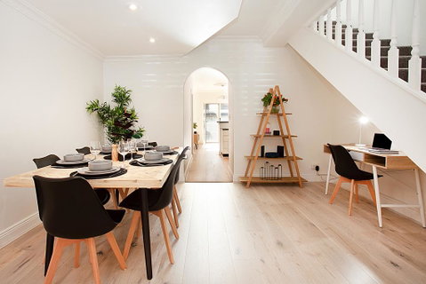 THE RENWICK - Hosted By: L'Abode Accommodation - Dentist Find 3