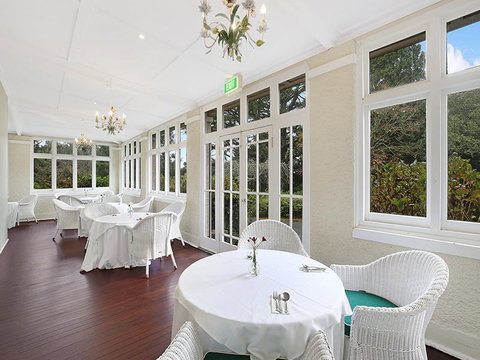 The Robertson Hotel - Dentist Find 2