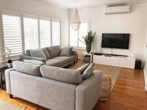 The Seaside Beachhouse Mollymook - Dentist Search 0