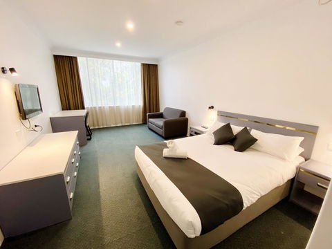 The Select Inn Penrith - Dentists Australia 2