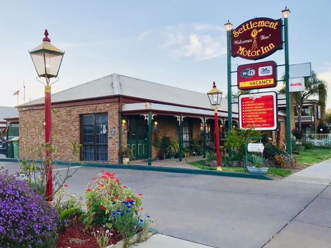 The Settlement Historic Hotel - Dentist Find 0