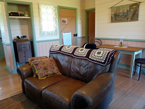The Settlers Cottage - Kangaroo Valley - Dentist Find 3