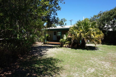 The Shack - Rainbow Beach, The Ultimate Beach Shack, 200m To Beach - Dentist Find 3