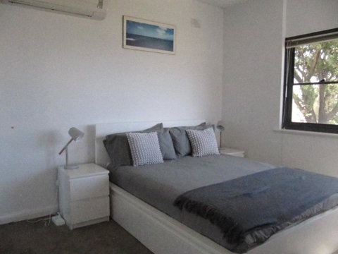 The Somerton Beach Retreat - Dentists Australia 2