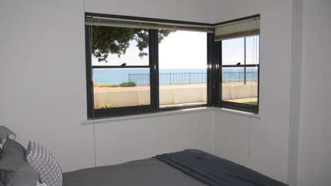 The Somerton Beach Retreat - Dentists Australia 1