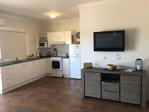 The Sundowner Cabin & Tourist Park - Dentists Australia 3