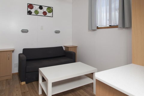 The Sundowner Cabin & Tourist Park - Dentists Australia 2