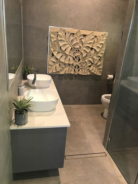 The Tropical Sanctuary - Dentist Find 3