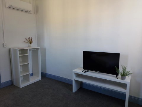 The Victoria Bathurst - Dentist Find 1