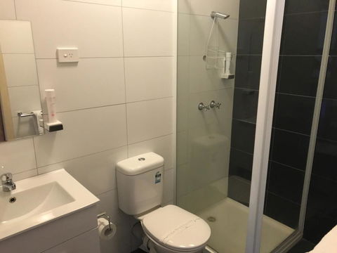 The Wharf Hotel - Dentist Find 0