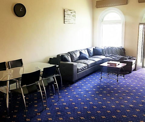 The Wharf Hotel - Dentist Find 1