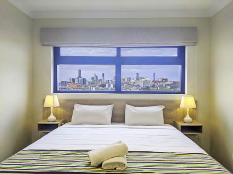 The Windsor Apartments And Hotel Rooms, Brisbane - Dentist Search 2